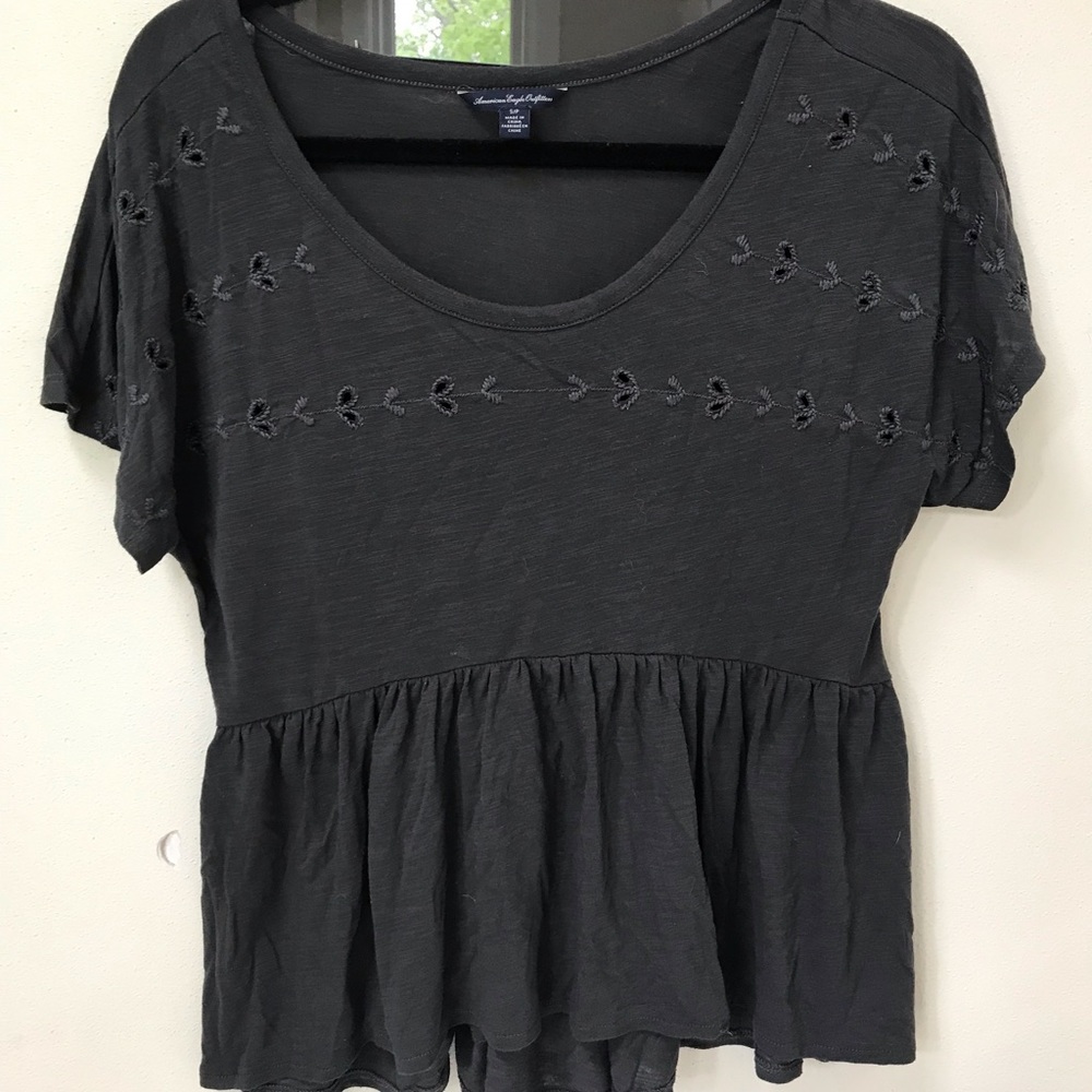 American Eagle flows shirt